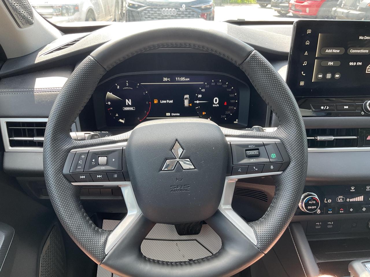 2025 Mitsubishi Outlander  Photo