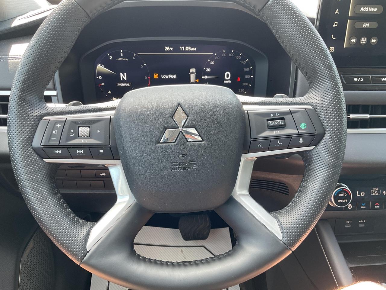 2025 Mitsubishi Outlander  Photo