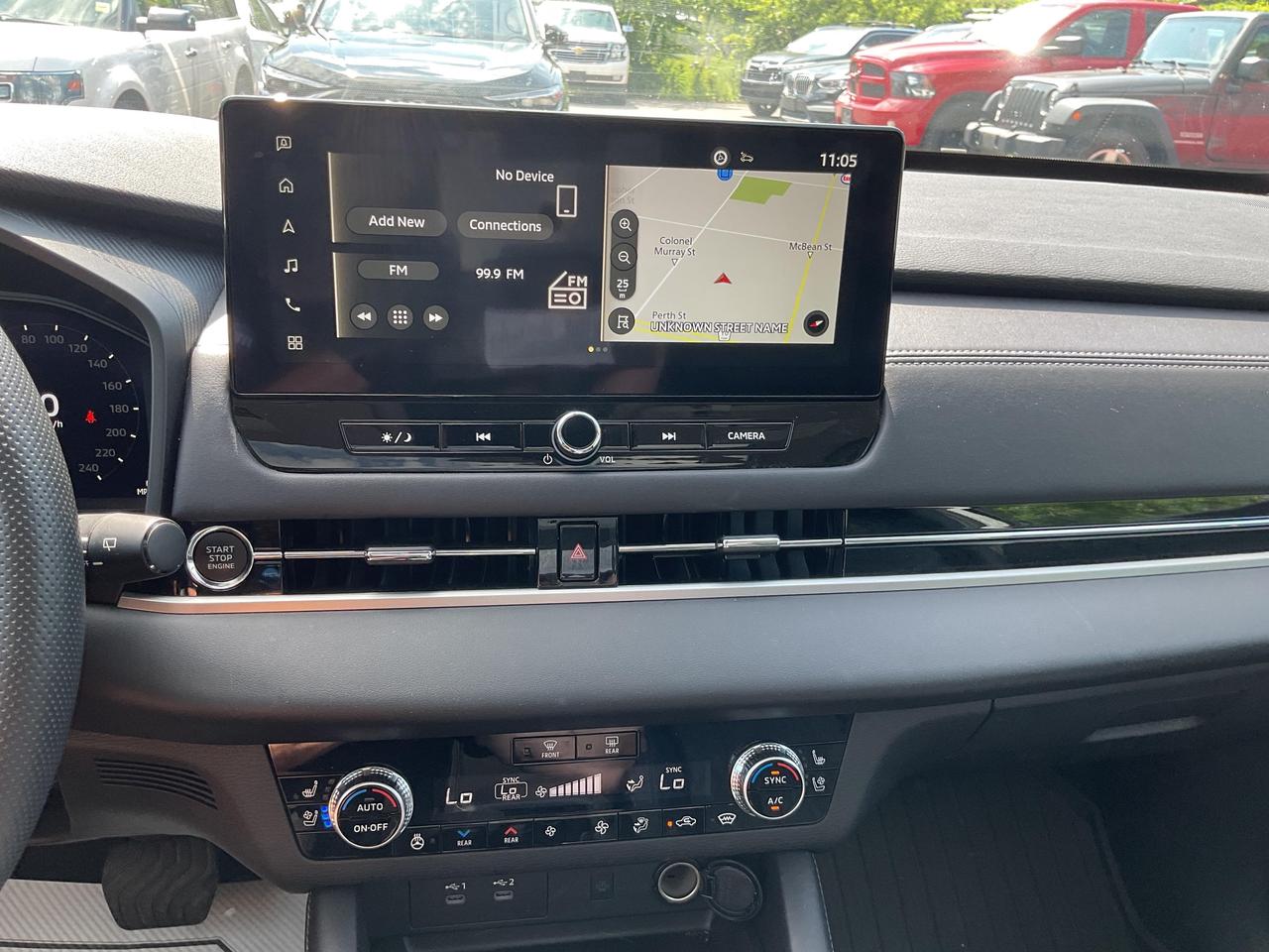 2025 Mitsubishi Outlander  Photo