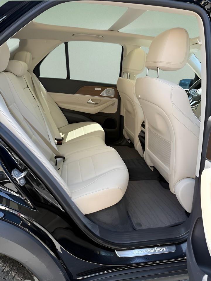 2020 Mercedes-Benz GLE 450 Base GLE 450 4dr 4MATIC Sport Utility Photo