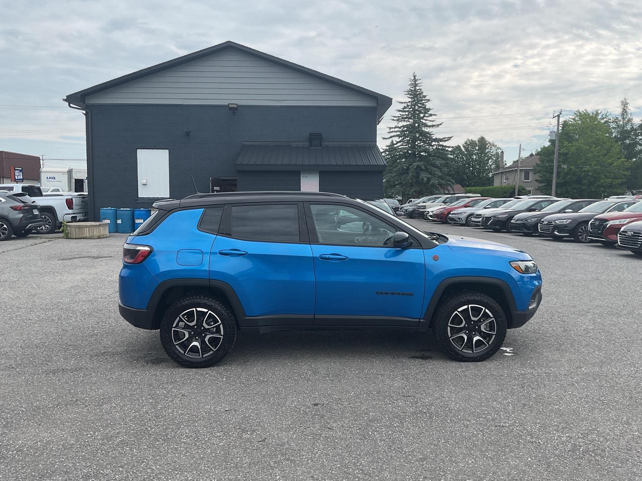 2024 Jeep Compass Trailhawk 4dr 4x4 Photo
