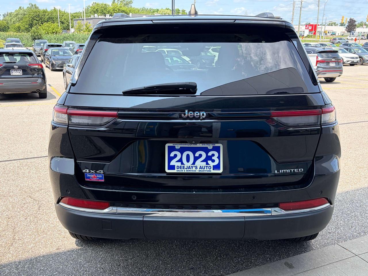 2023 Jeep Grand Cherokee LIMITED 4X4 Photo