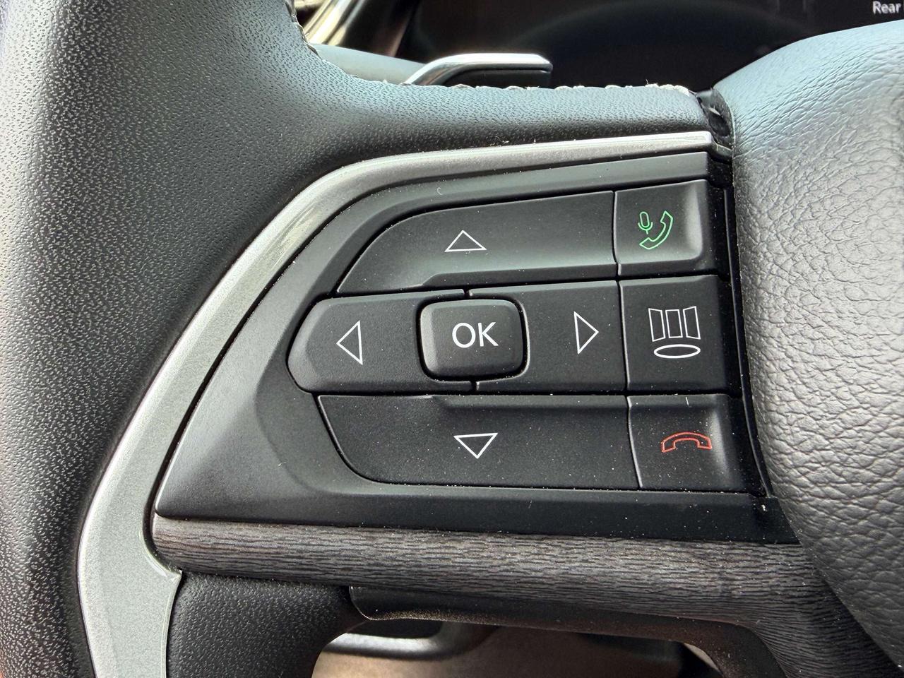 2023 Jeep Grand Cherokee LIMITED 4X4 Photo