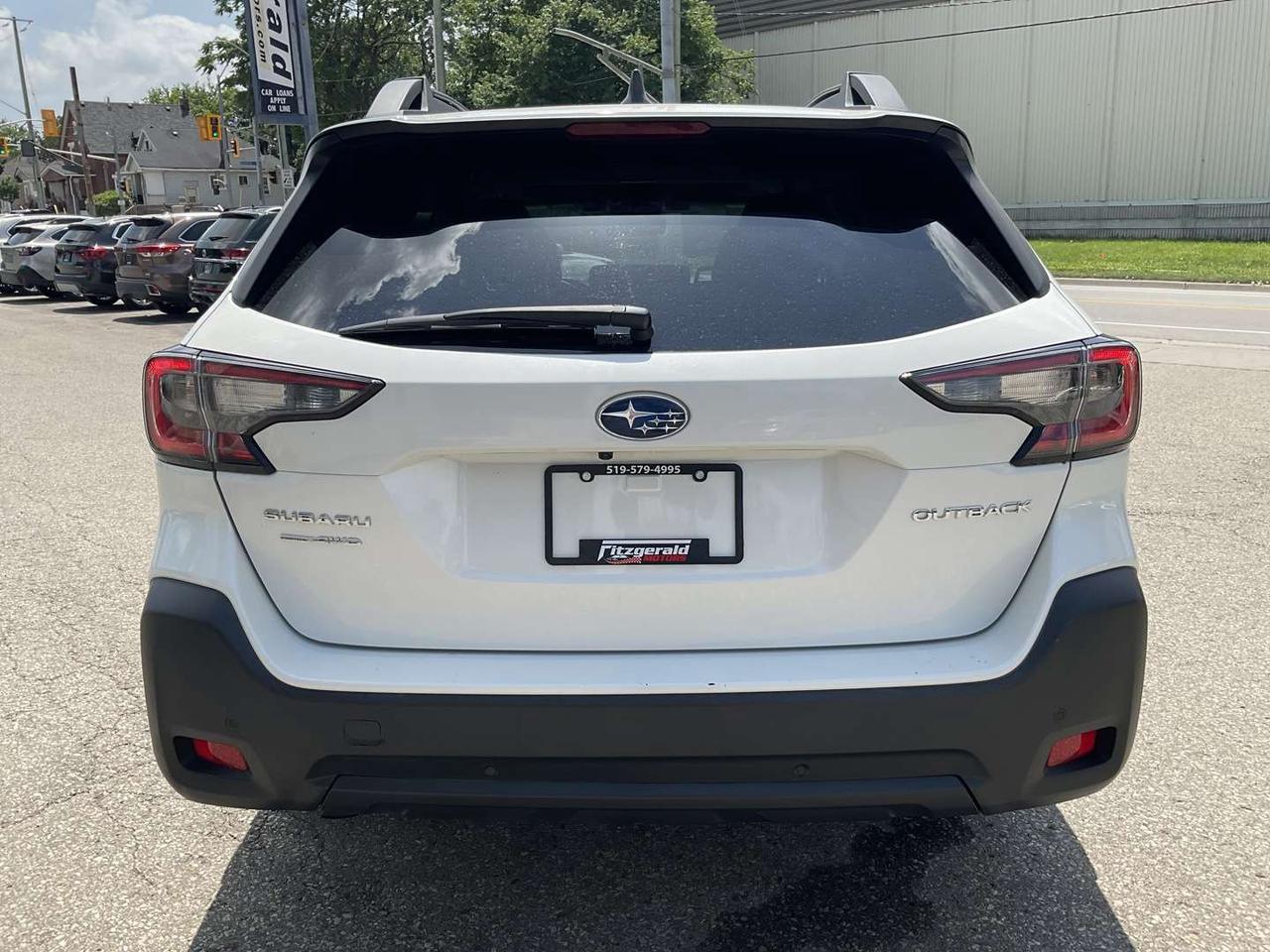 2024 Subaru Outback Touring - CARPLAY! BACK-UP CAM! BSM! SUNROOF! Photo