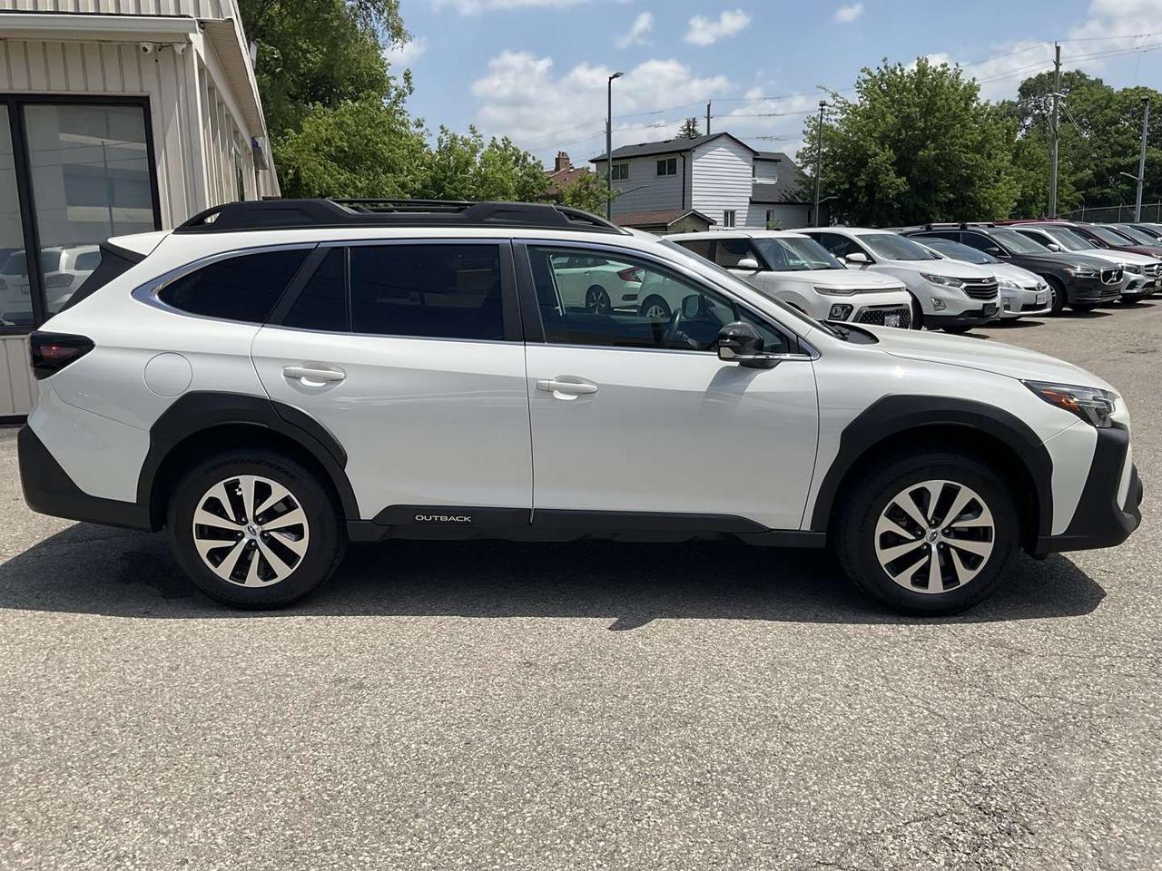 2024 Subaru Outback Touring - CARPLAY! BACK-UP CAM! BSM! SUNROOF! Photo