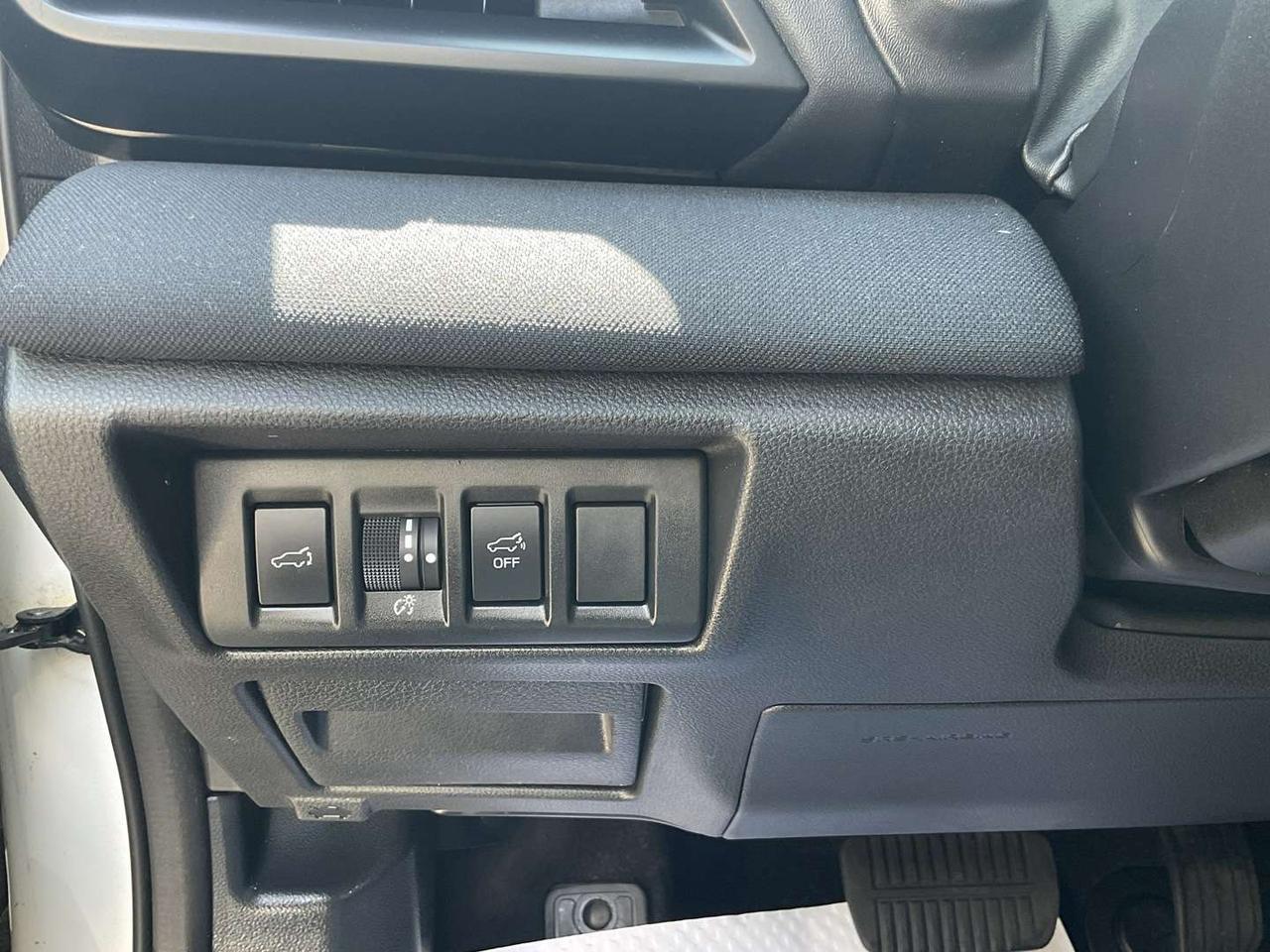 2024 Subaru Outback Touring - CARPLAY! BACK-UP CAM! BSM! SUNROOF! Photo