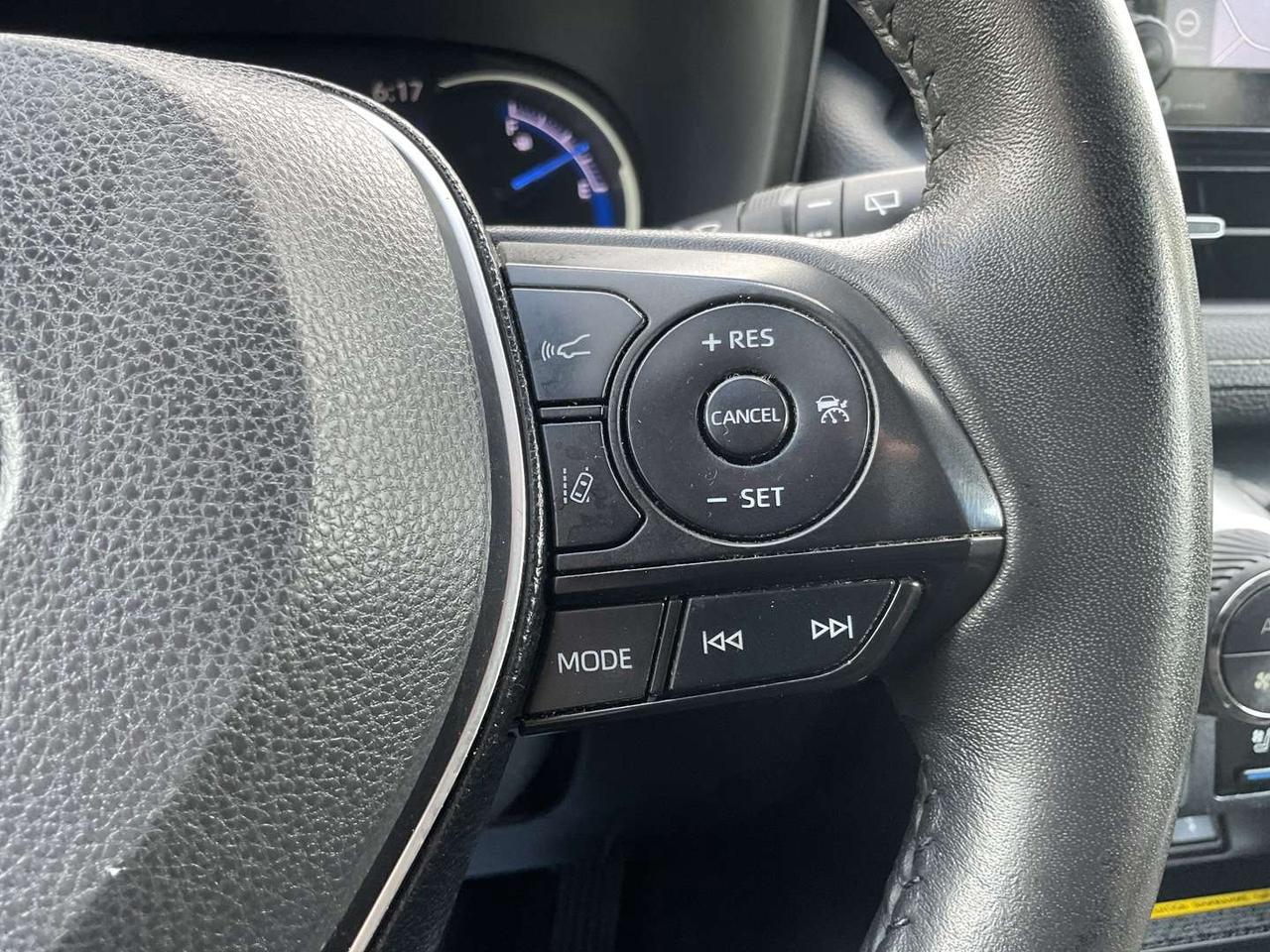 2020 Toyota RAV4 Limited - LTHR! NAV! 360 CAM! BSM! SUNROOF! Photo