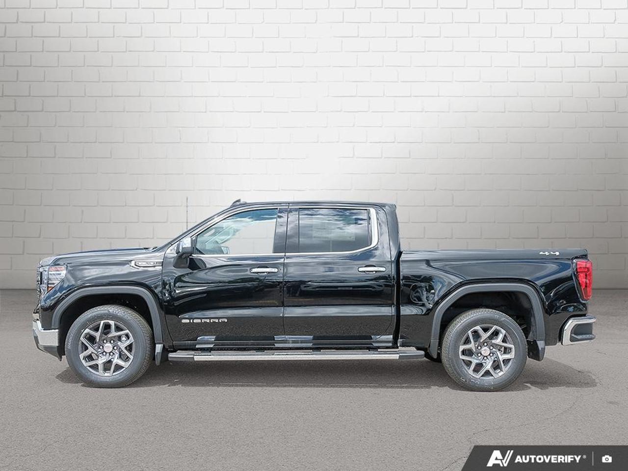 2026 GMC Sierra 1500 Crew Cab Short Box 4-Wheel Drive SLT Photo1