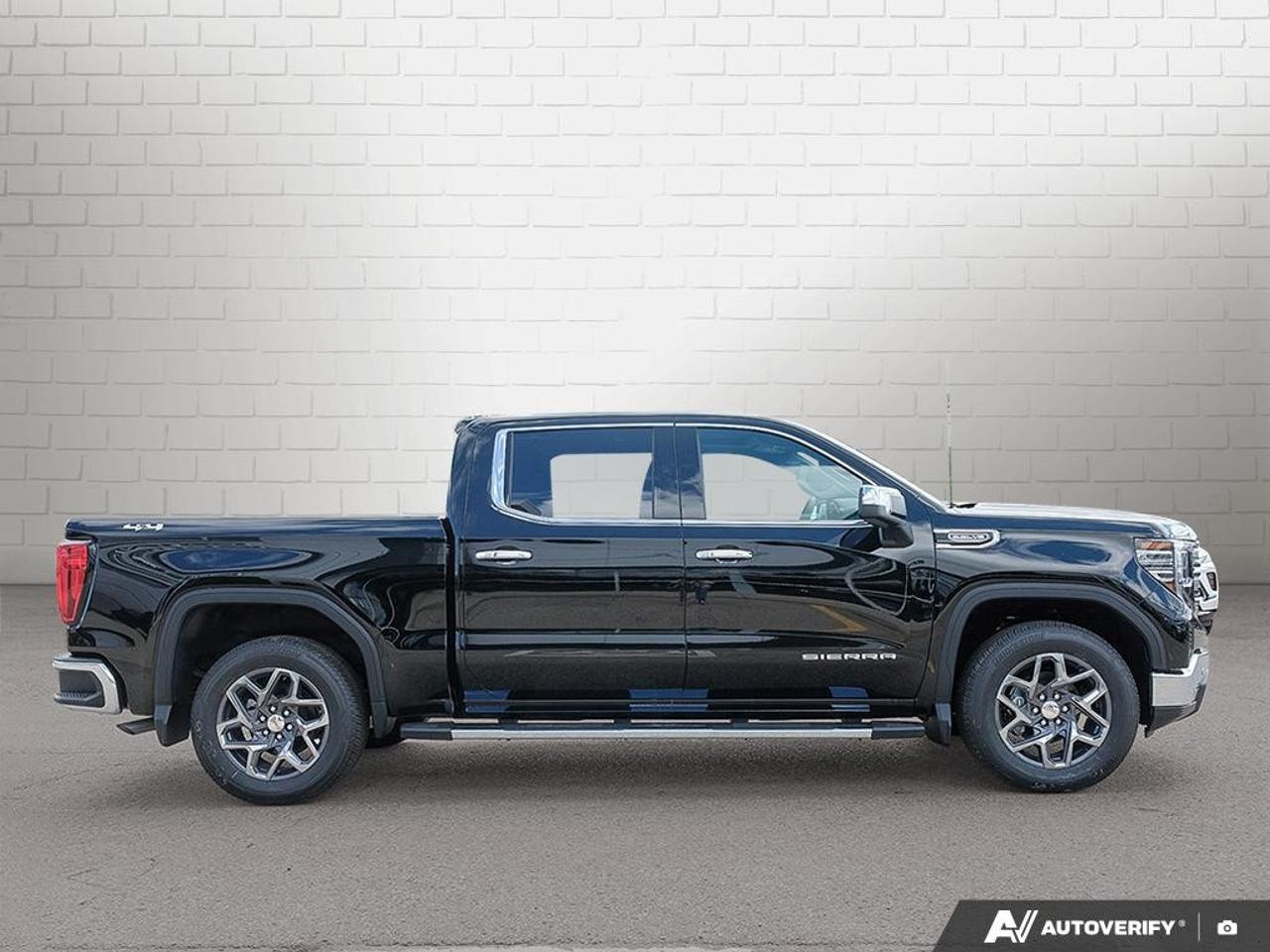 2026 GMC Sierra 1500 Crew Cab Short Box 4-Wheel Drive SLT Photo