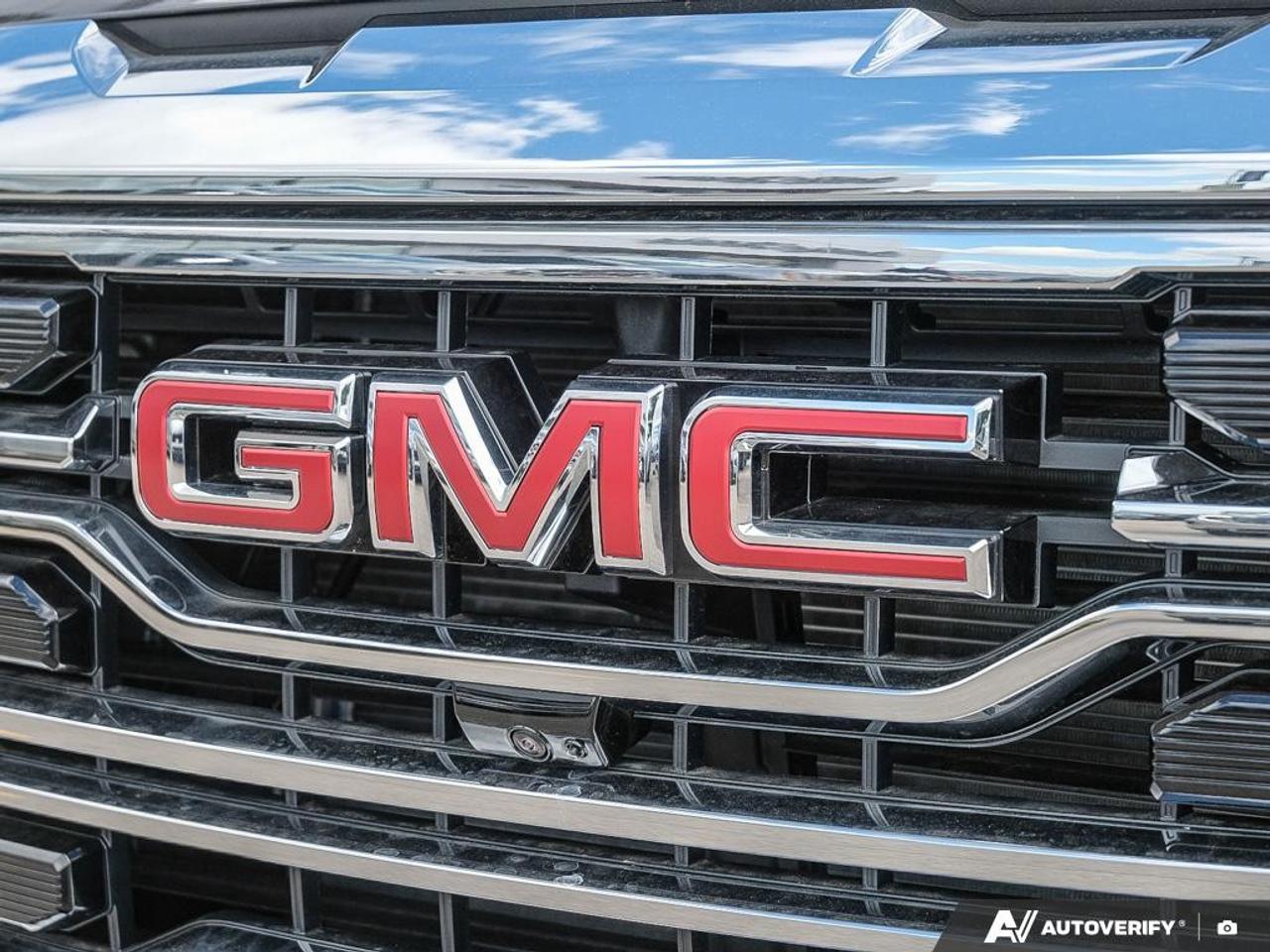 2026 GMC Sierra 1500 Crew Cab Short Box 4-Wheel Drive SLT Photo