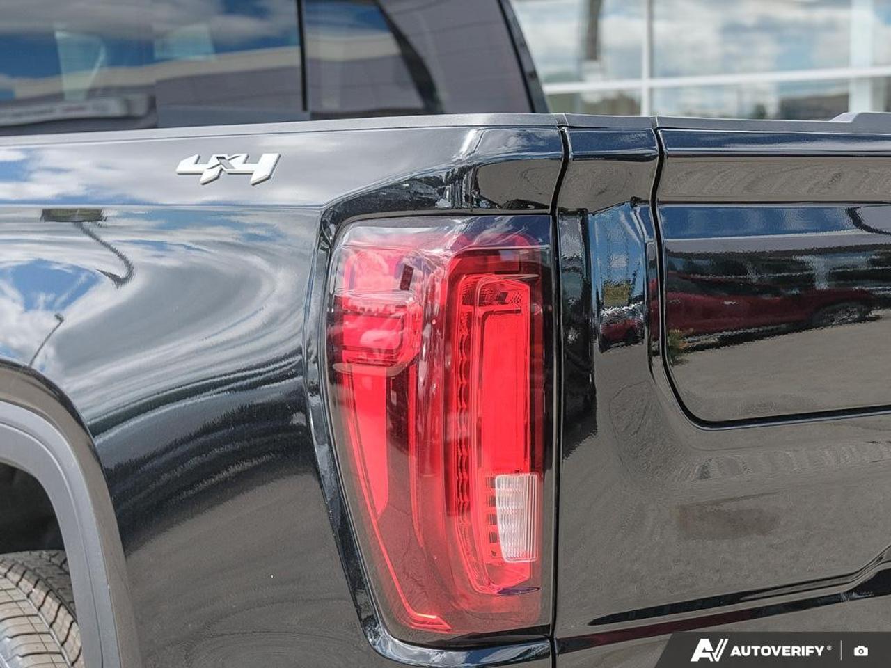 2026 GMC Sierra 1500 Crew Cab Short Box 4-Wheel Drive SLT Photo