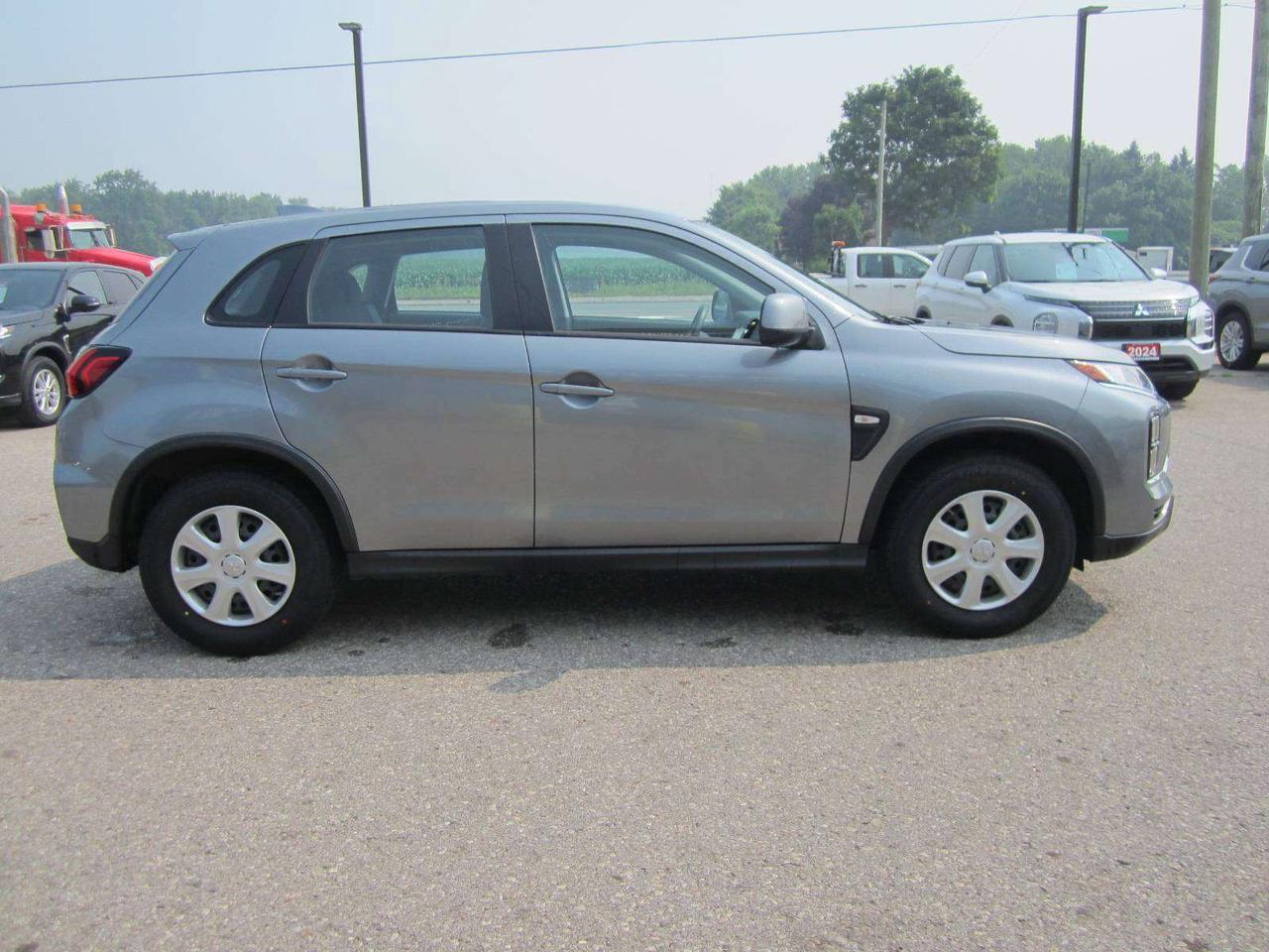 2024 Mitsubishi RVR ES AWC NO ACCIDENTS! 1 PRICE ONLY! NO SAFETY FEES! Photo
