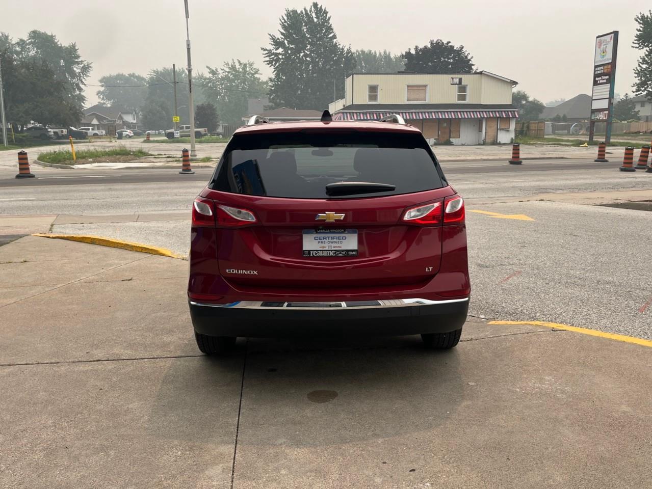 2020 Chevrolet Equinox LT CLEAN LOCAL TRADE Photo