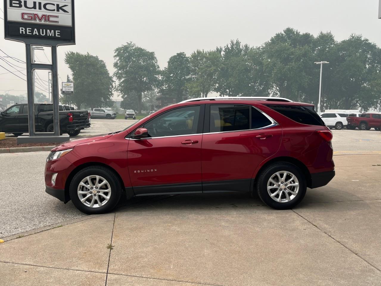 2020 Chevrolet Equinox LT CLEAN LOCAL TRADE Photo
