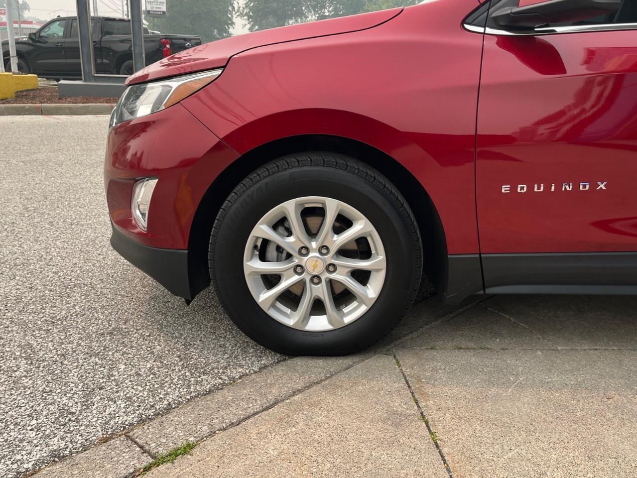 2020 Chevrolet Equinox LT CLEAN LOCAL TRADE Photo