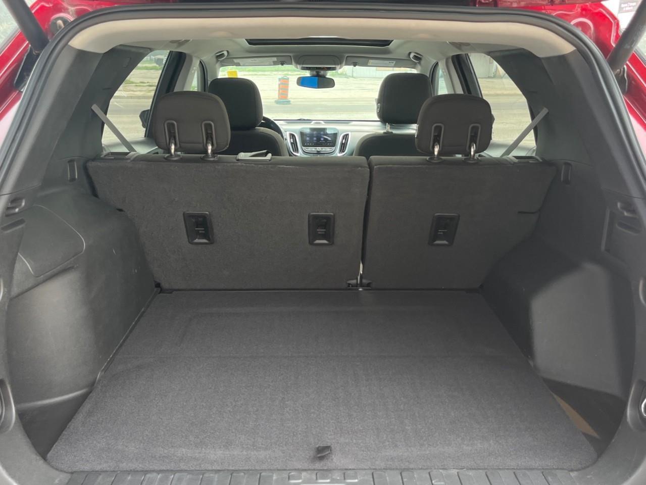 2020 Chevrolet Equinox LT CLEAN LOCAL TRADE Photo