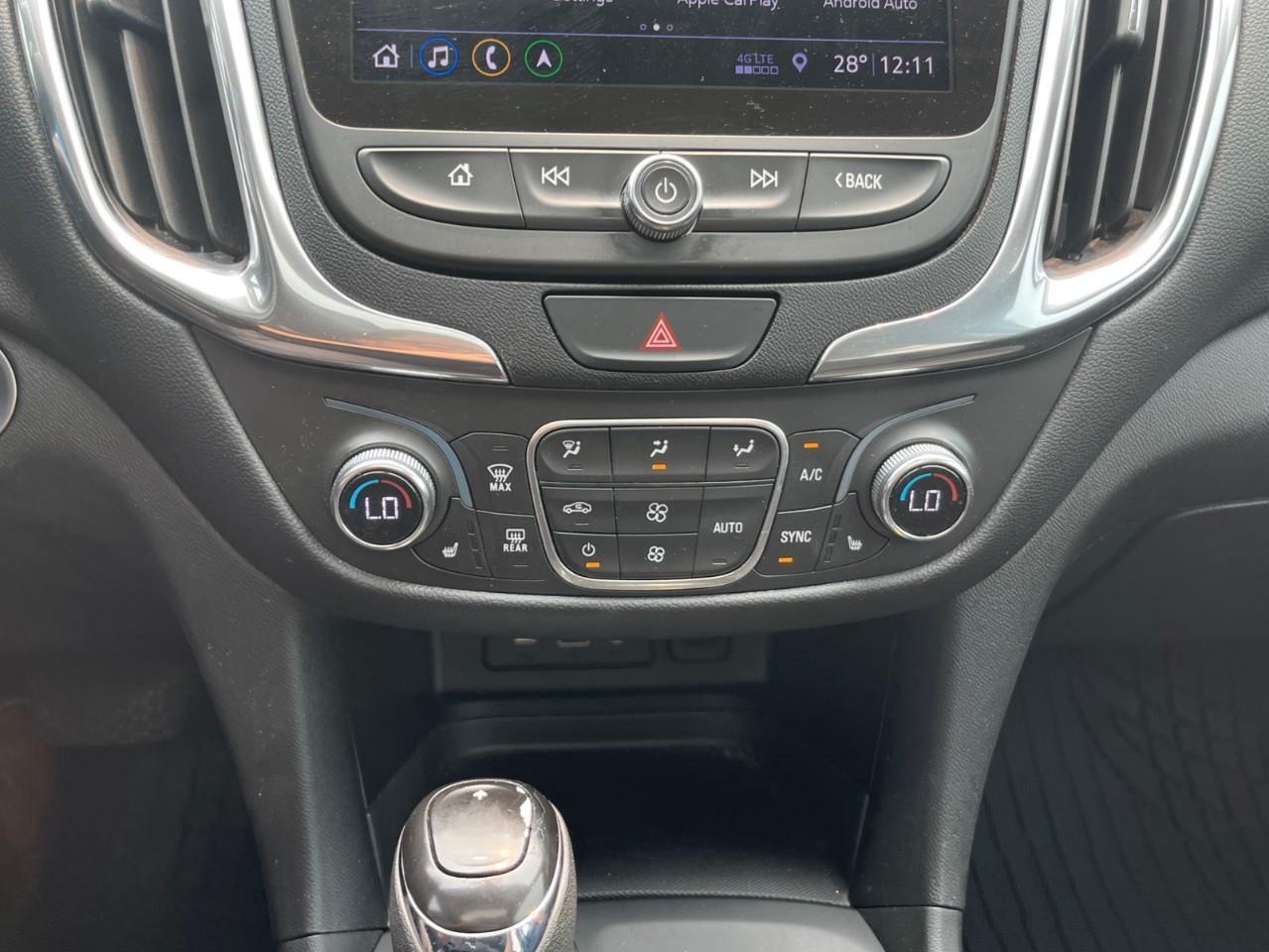 2020 Chevrolet Equinox LT CLEAN LOCAL TRADE Photo