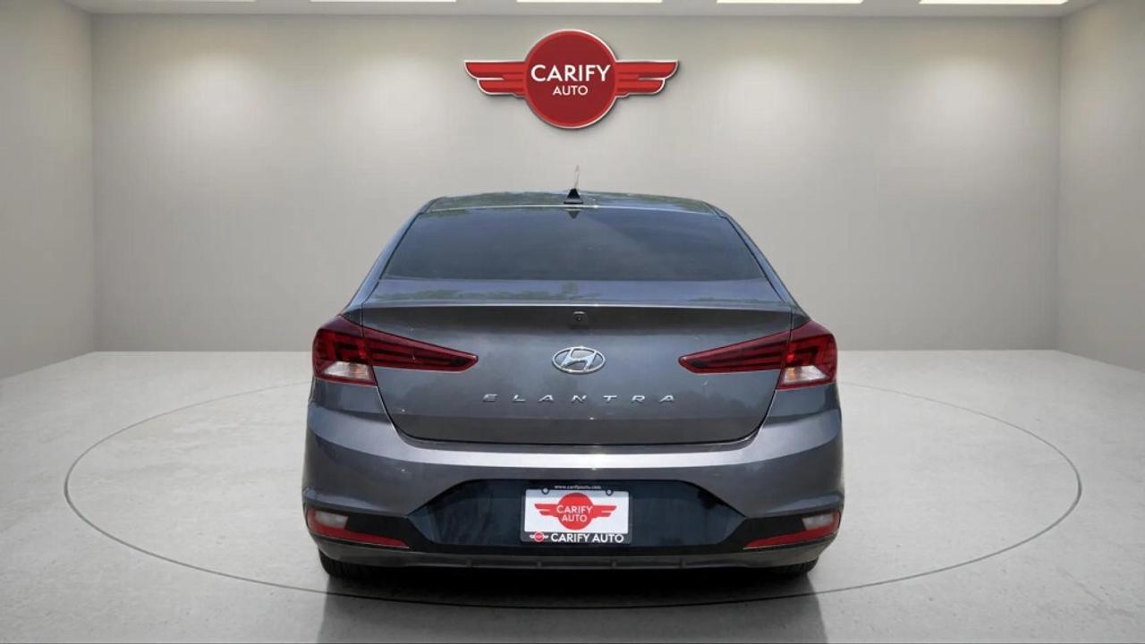 2020 Hyundai Elantra Preferred IVT Photo