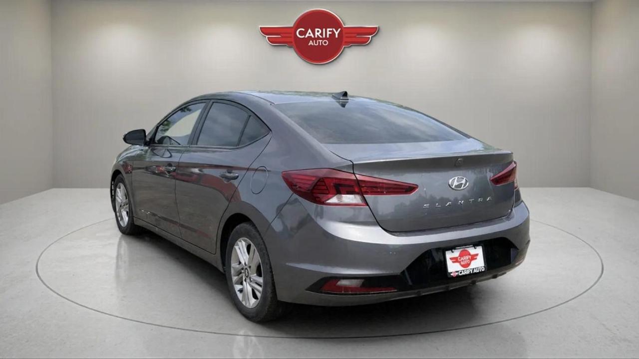 2020 Hyundai Elantra Preferred IVT Photo