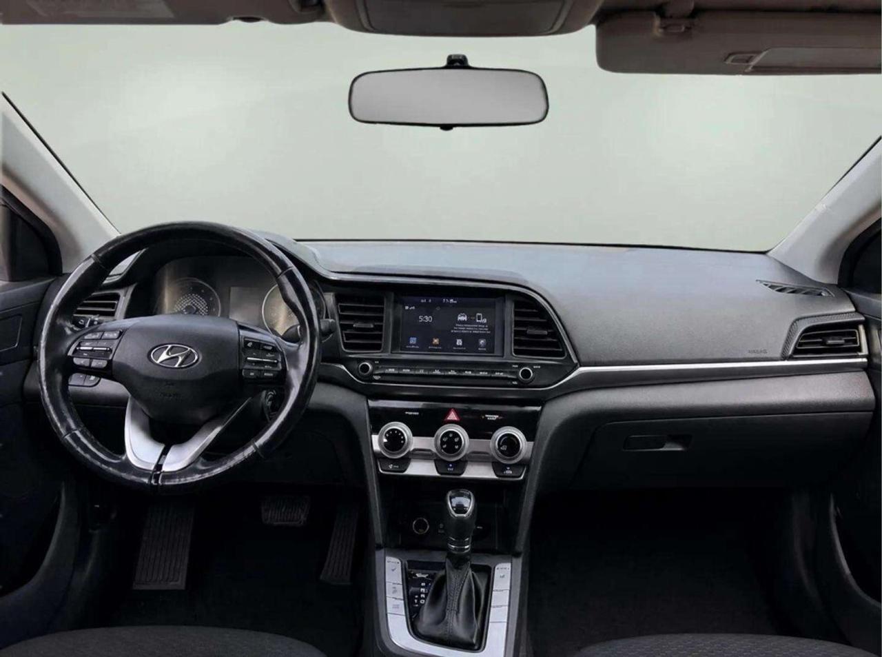 2020 Hyundai Elantra Preferred IVT Photo