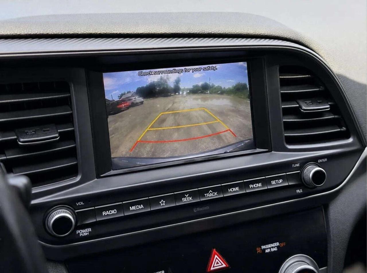 2020 Hyundai Elantra Preferred IVT Photo
