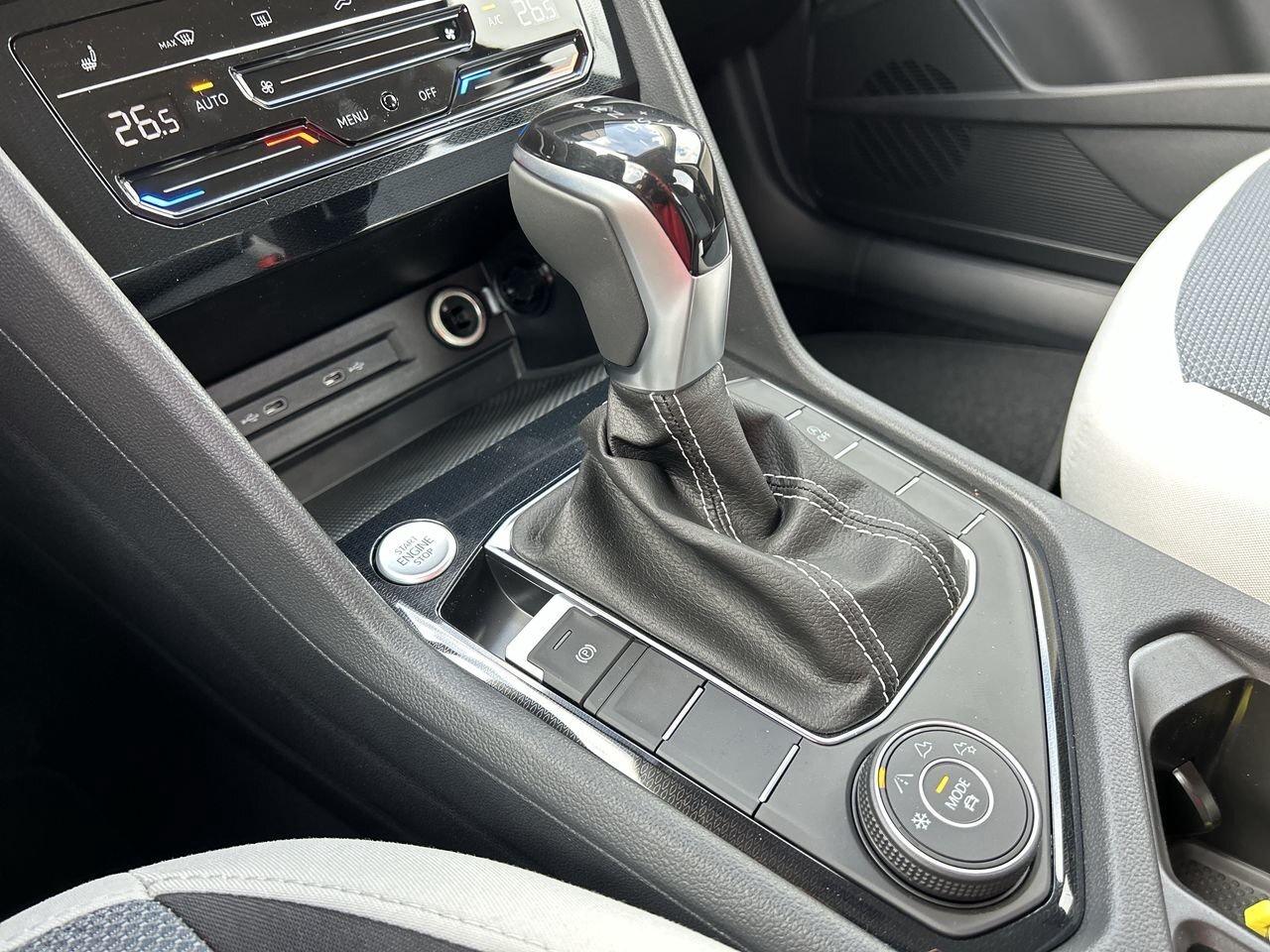 2026 Volkswagen Taos Trendline 4MOTION LIMITED INVENTORY / FINAL BATCH Photo