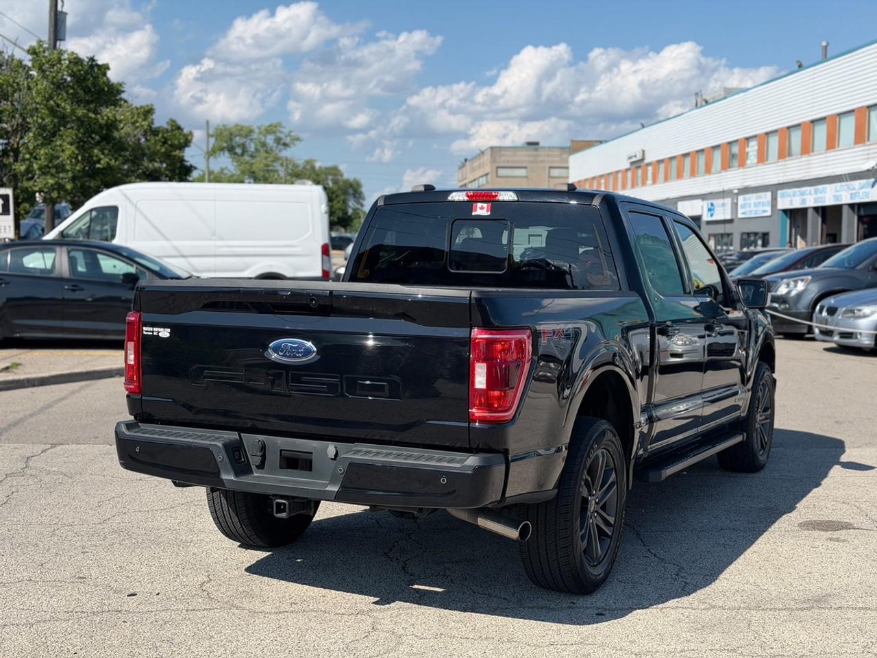 2023 Ford F-150 XLT Photo