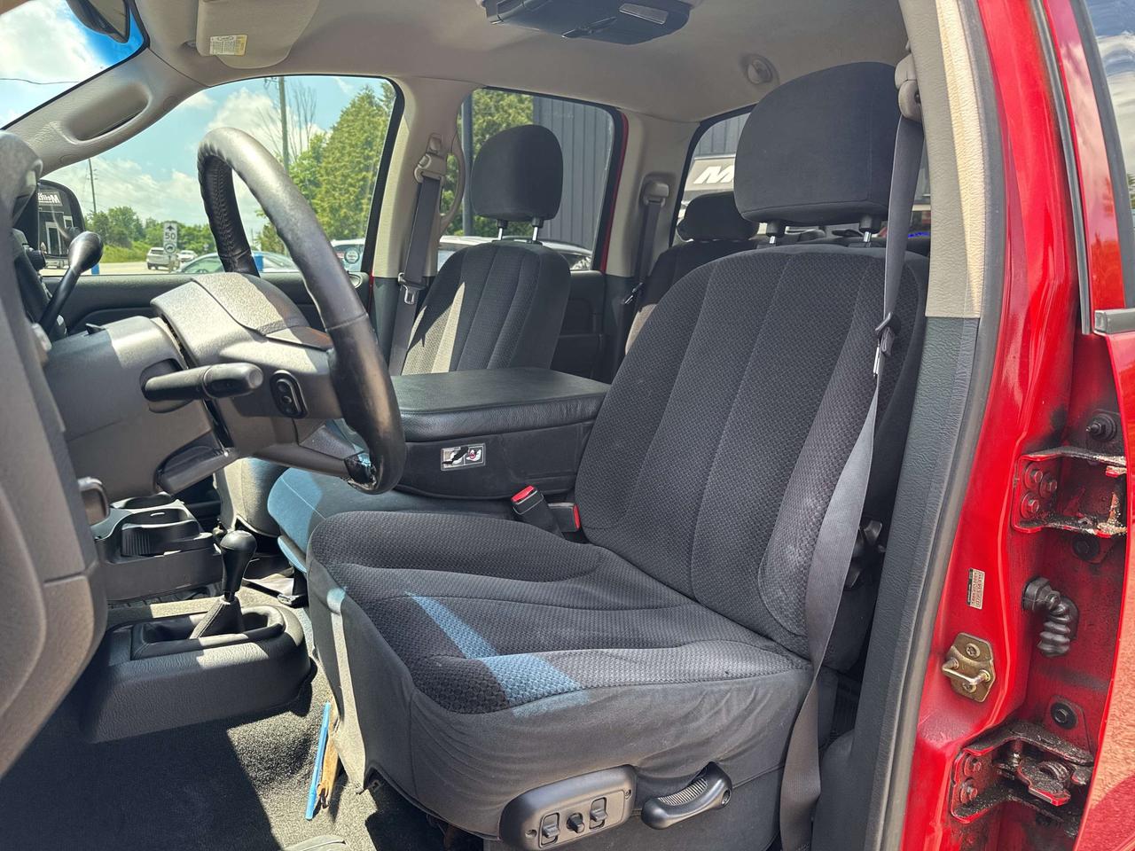 2005 Dodge Ram Sport Hemi SLT Photo