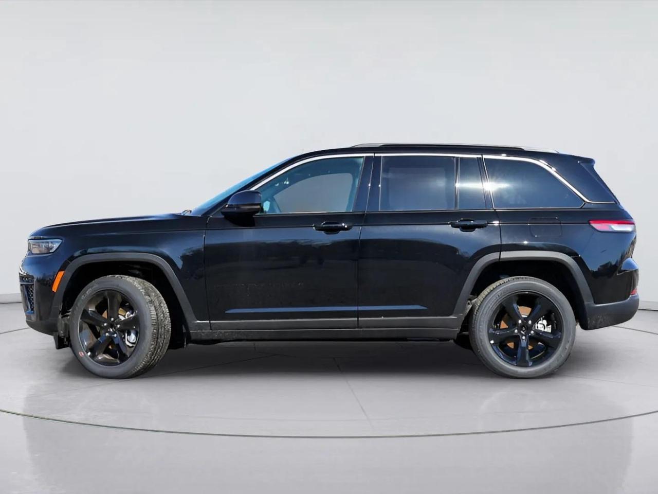 2026 Jeep Grand Cherokee Altitude Photo