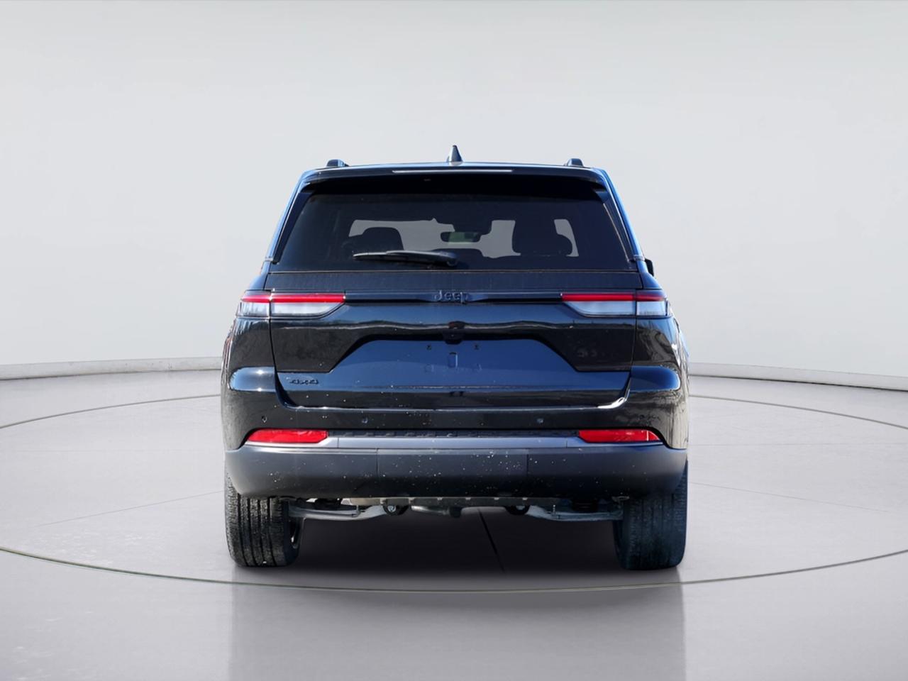 2026 Jeep Grand Cherokee Altitude Photo2