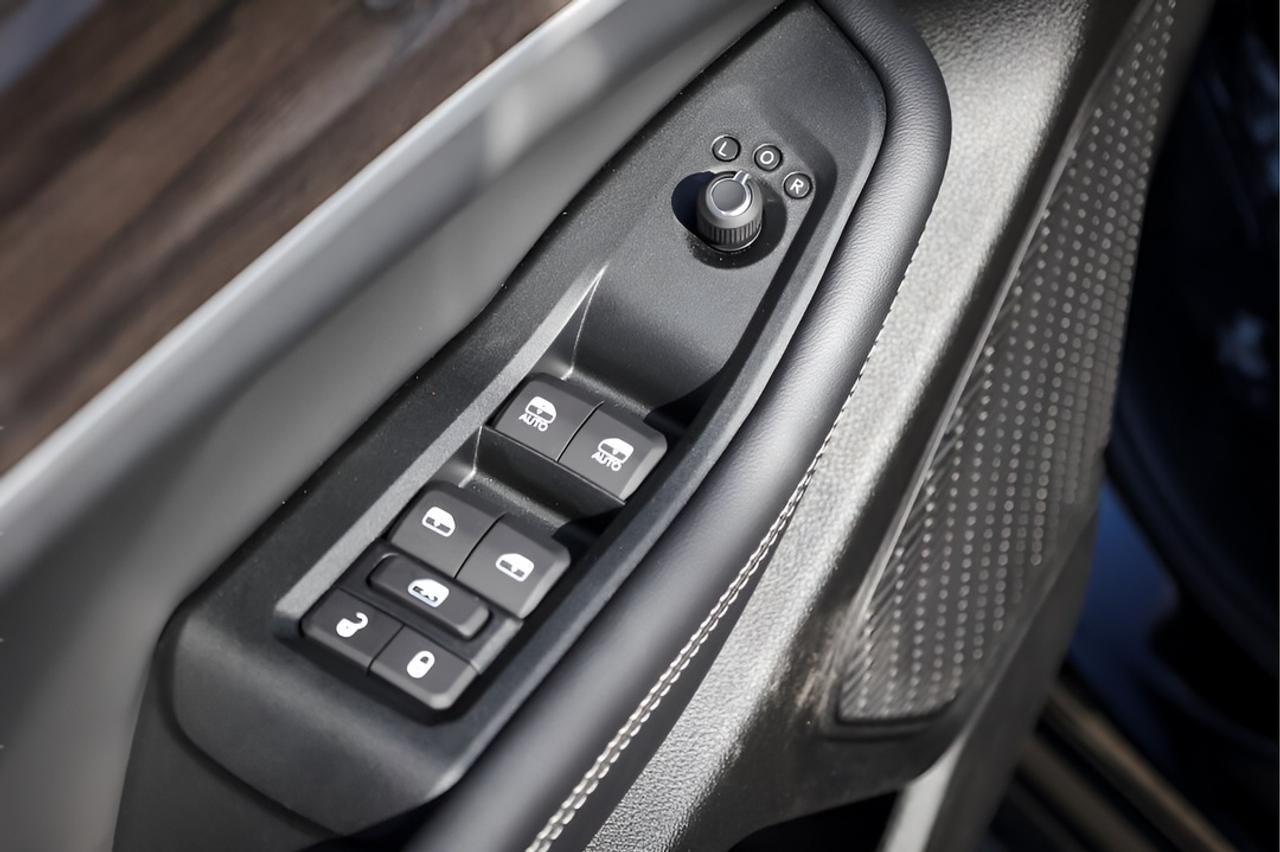 2026 Jeep Grand Cherokee Altitude Photo