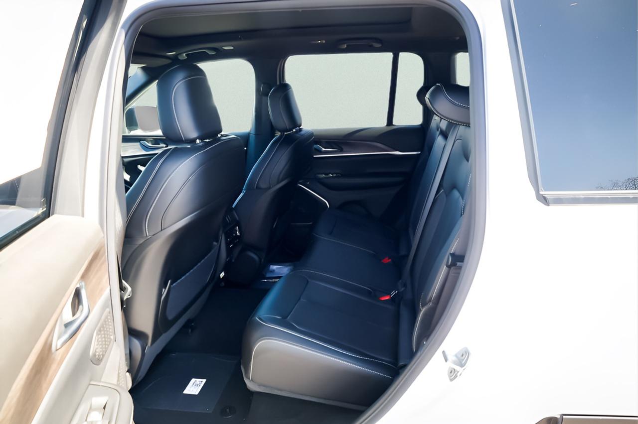 2026 Jeep Grand Cherokee Limited Photo