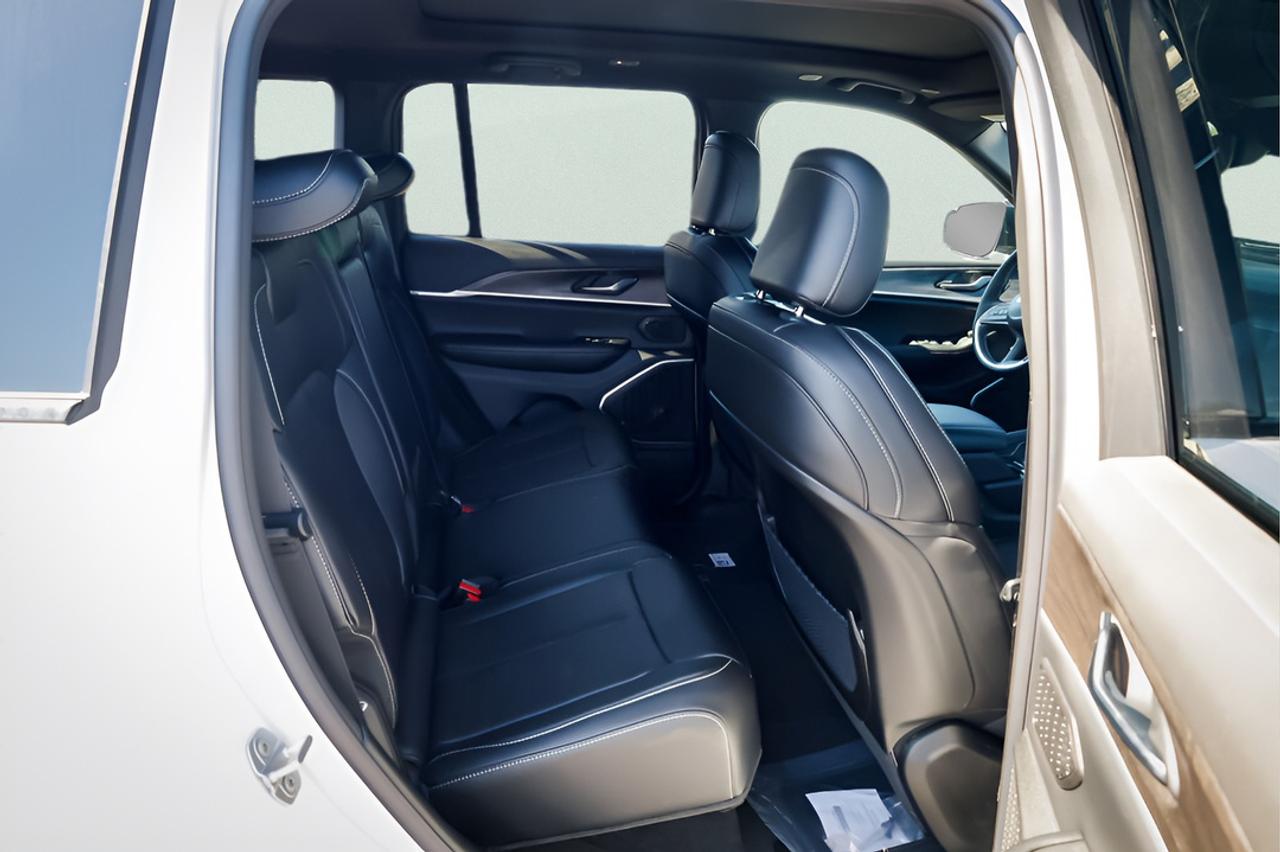 2026 Jeep Grand Cherokee Limited Photo