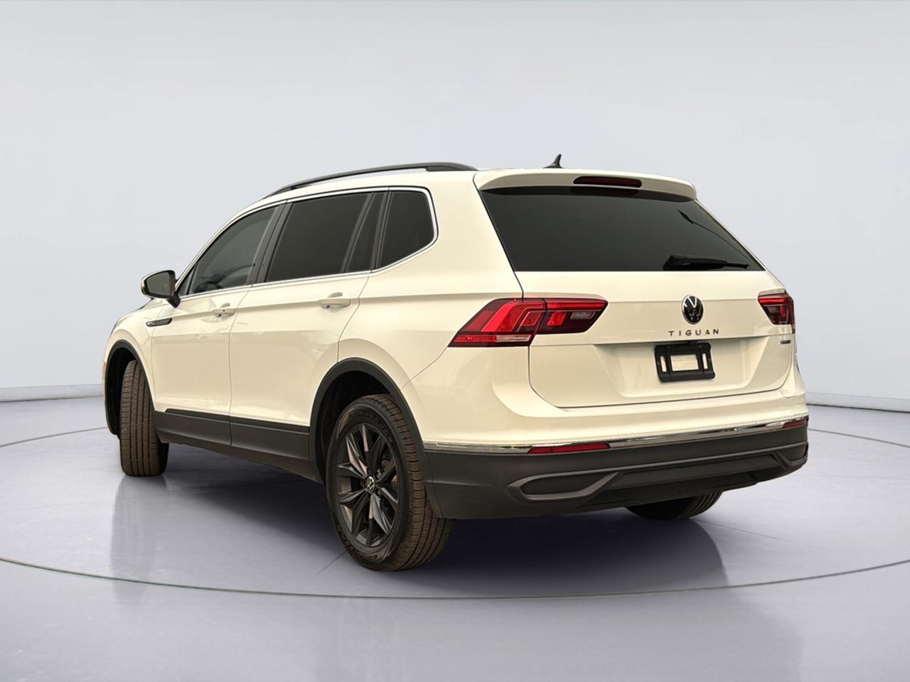 2024 Volkswagen Tiguan 4Motion Photo