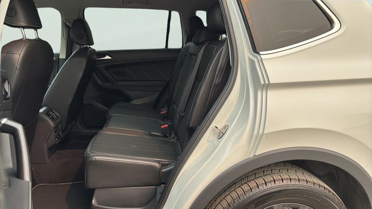 2024 Volkswagen Tiguan 4Motion Photo