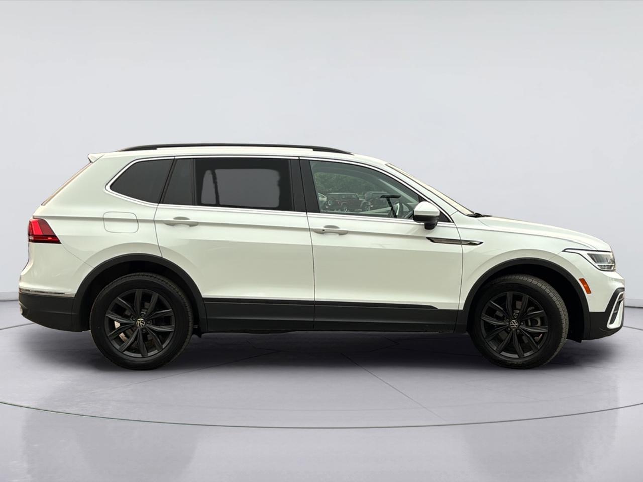 2024 Volkswagen Tiguan 4Motion Photo