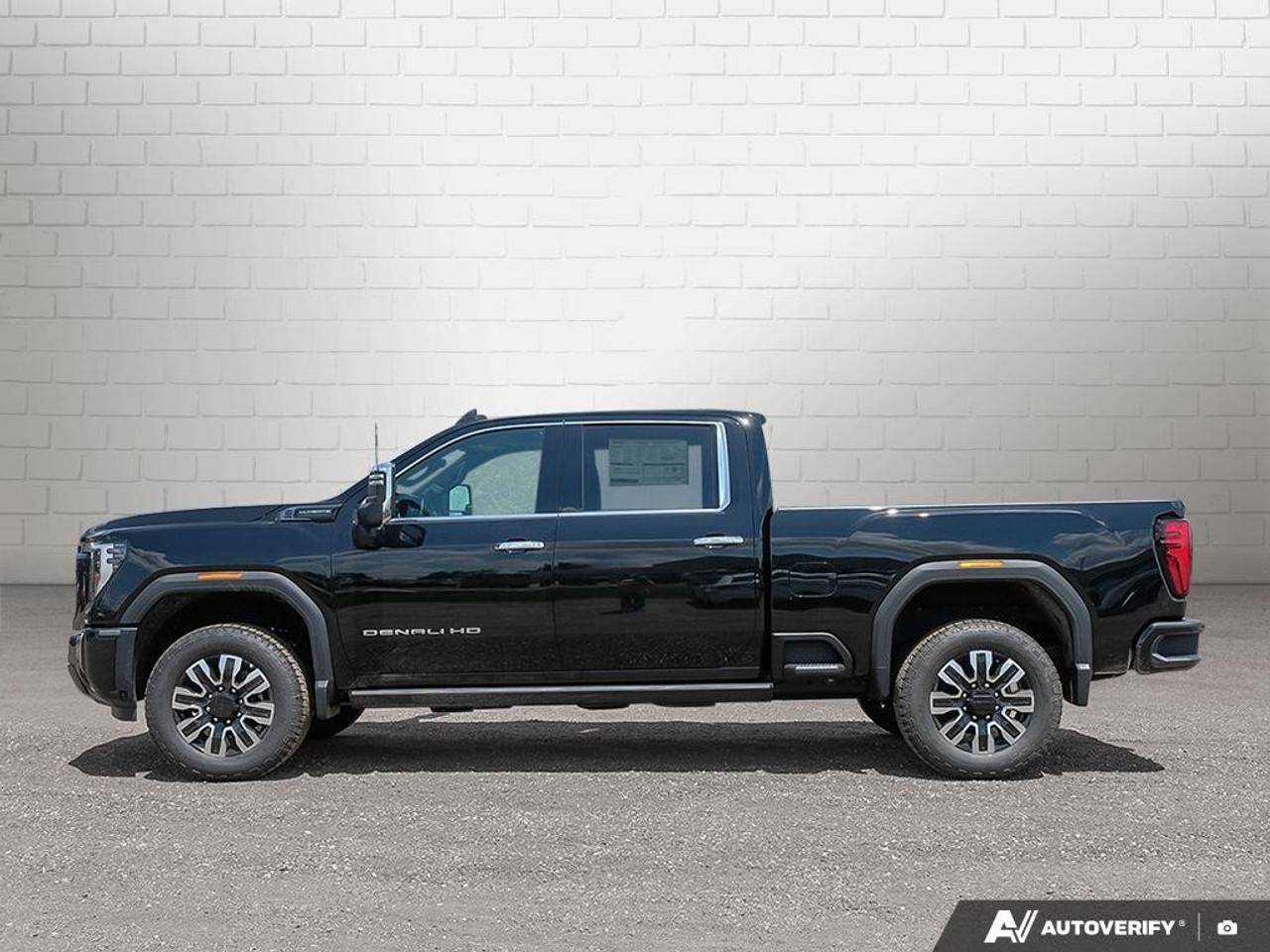 2026 GMC SIERRA 2500HD Crew Cab Standard Box 4-Wheel Drive Denali Ultimate Photo