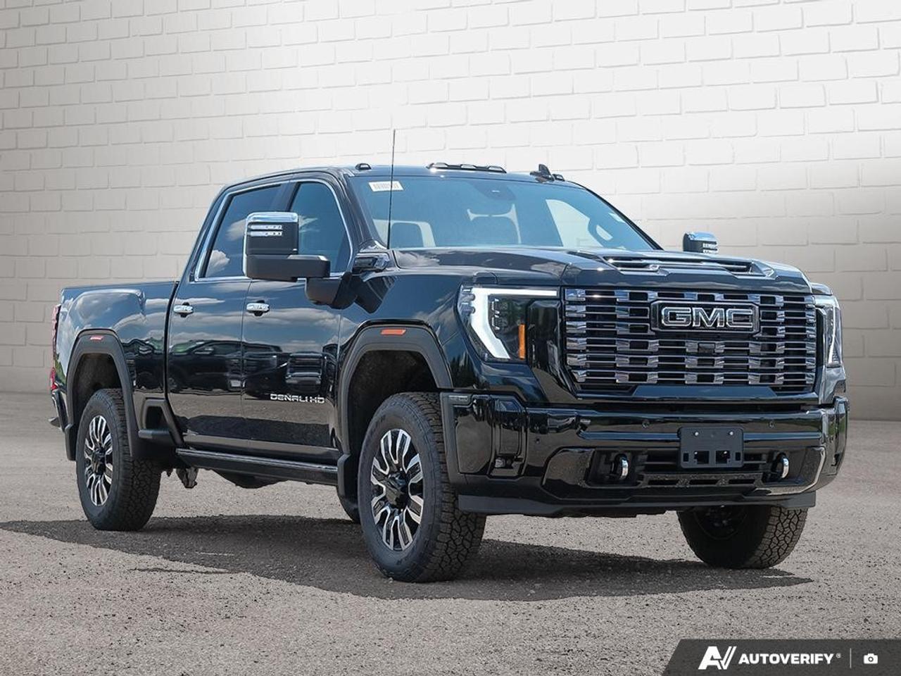 2026 GMC SIERRA 2500HD Crew Cab Standard Box 4-Wheel Drive Denali Ultimate Photo