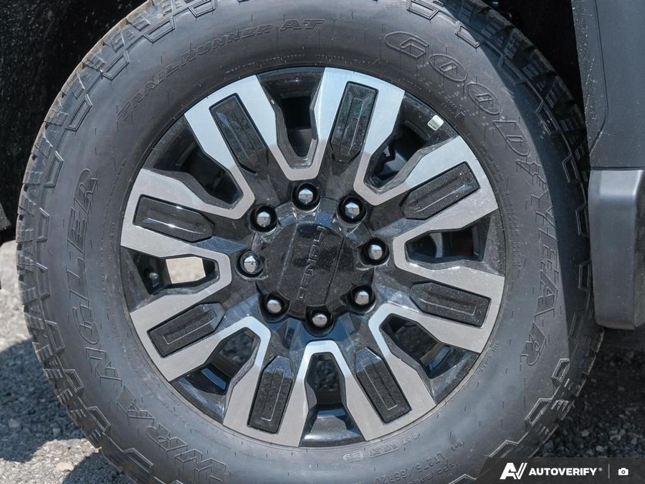 2026 GMC SIERRA 2500HD Crew Cab Standard Box 4-Wheel Drive Denali Ultimate Photo