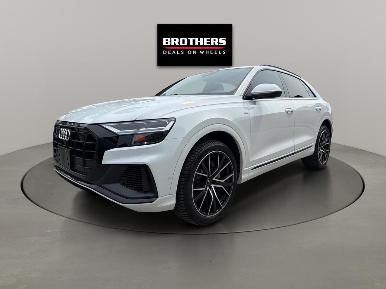 2020 Audi Q8 Progressiv 55 TFSI quattro Photo