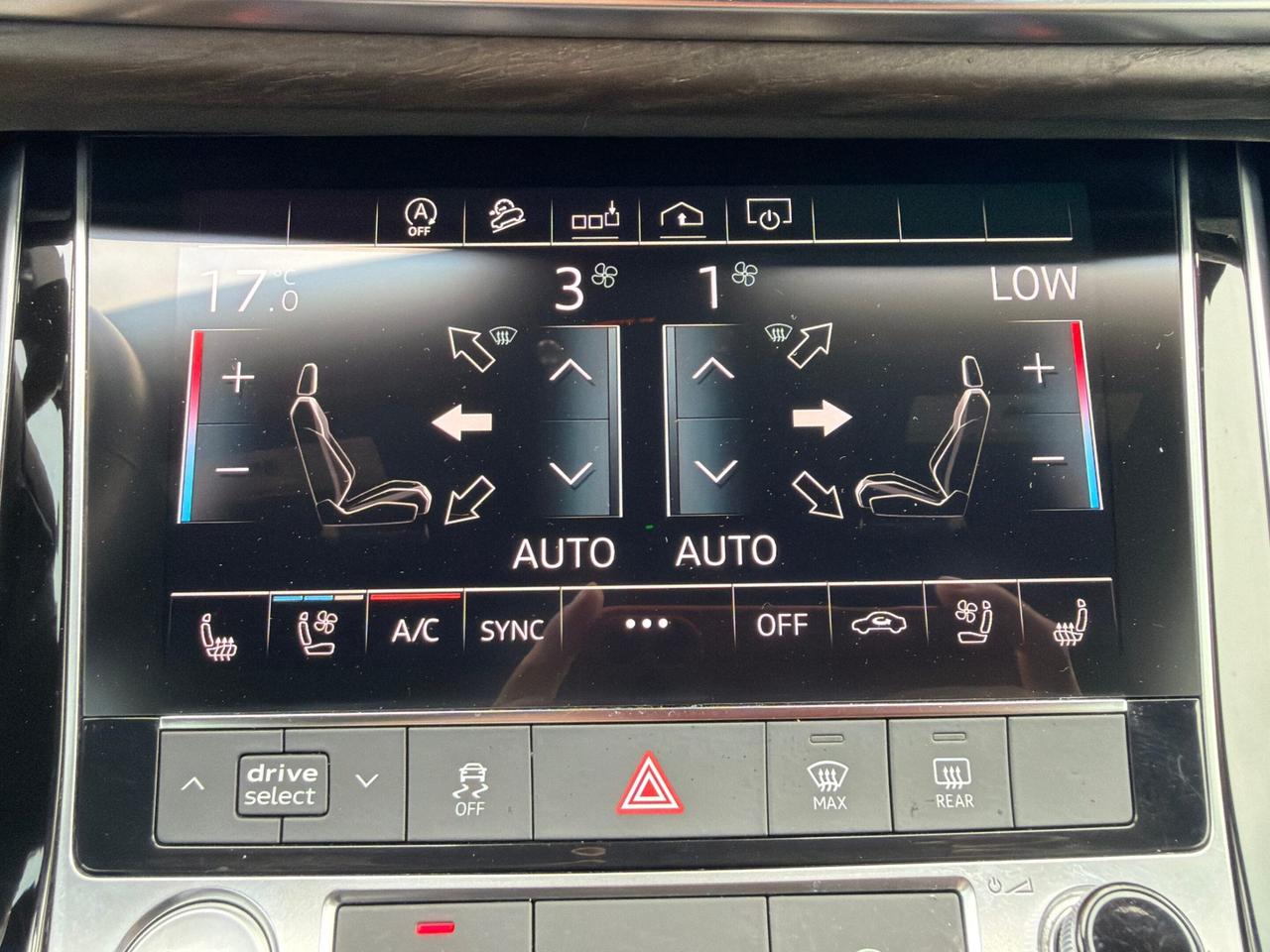 2020 Audi Q8 Progressiv 55 TFSI quattro Photo
