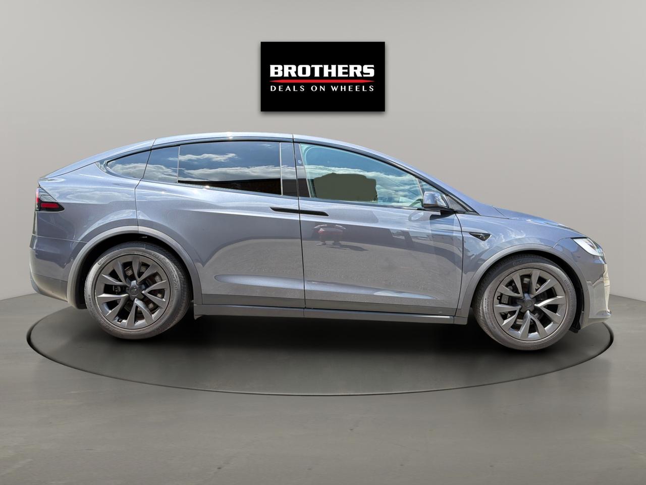 2023 Tesla Model X AWD Photo