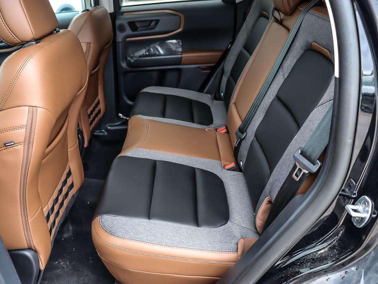 2024 Ford Bronco Sport Outer Banks Photo