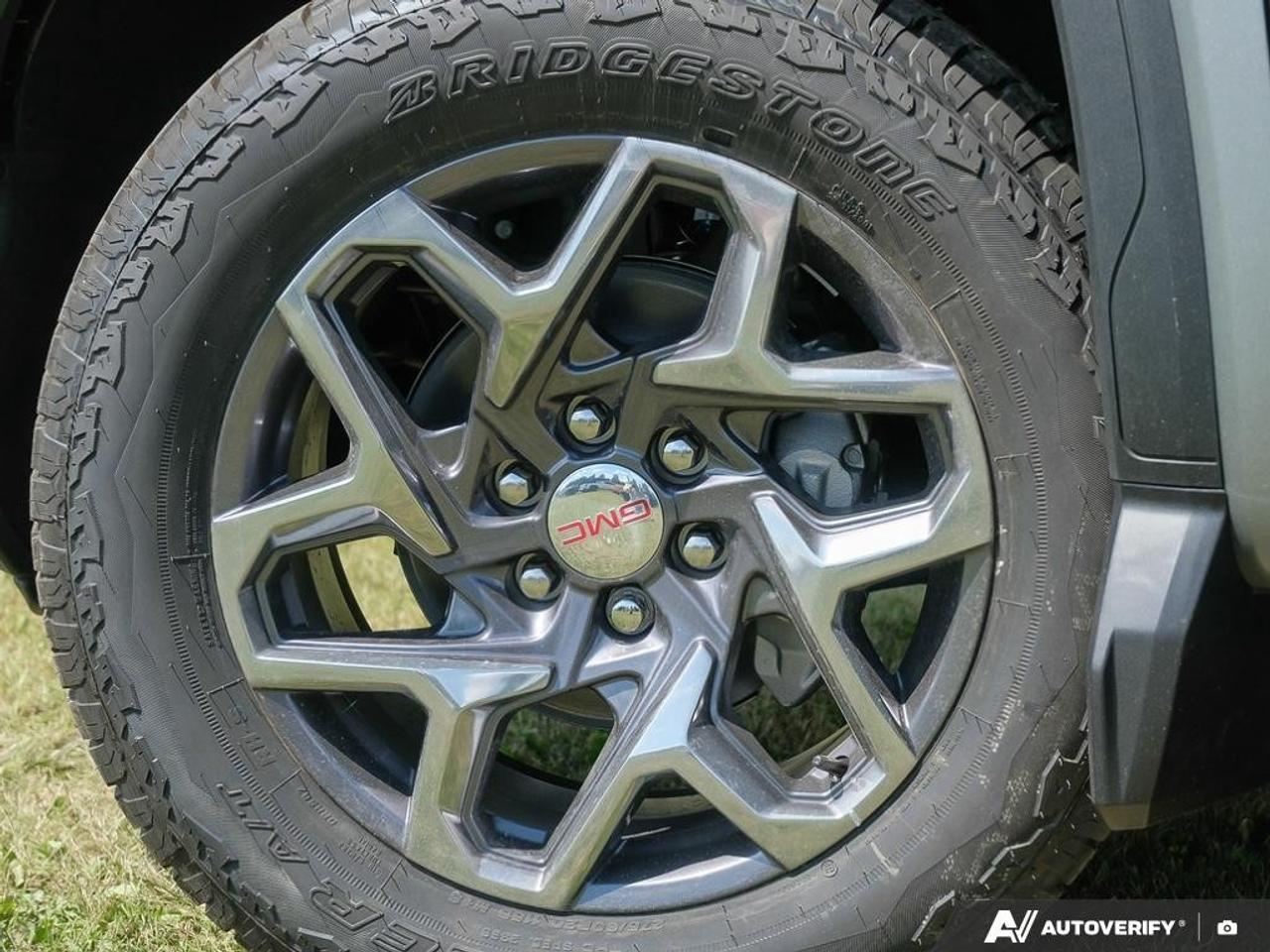 2026 GMC Sierra 1500 Crew Cab Short Box 4-Wheel Drive SLT Photo