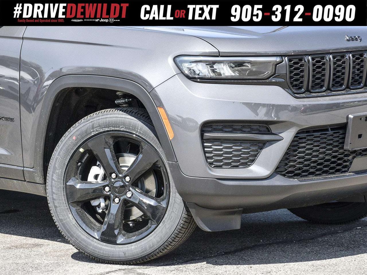 2025 Jeep Grand Cherokee ALTITUDE   DEMO   NEW CAR RATES Photo1