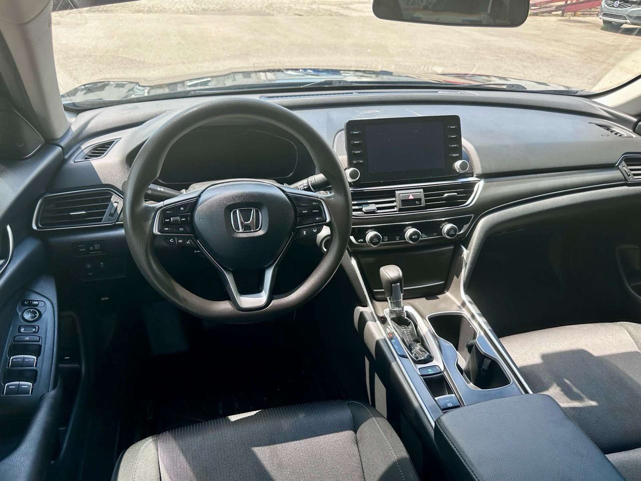2019 Honda Accord LX ~ REAR CAM ~ CARPLAY ~ CERTIFIED Photo