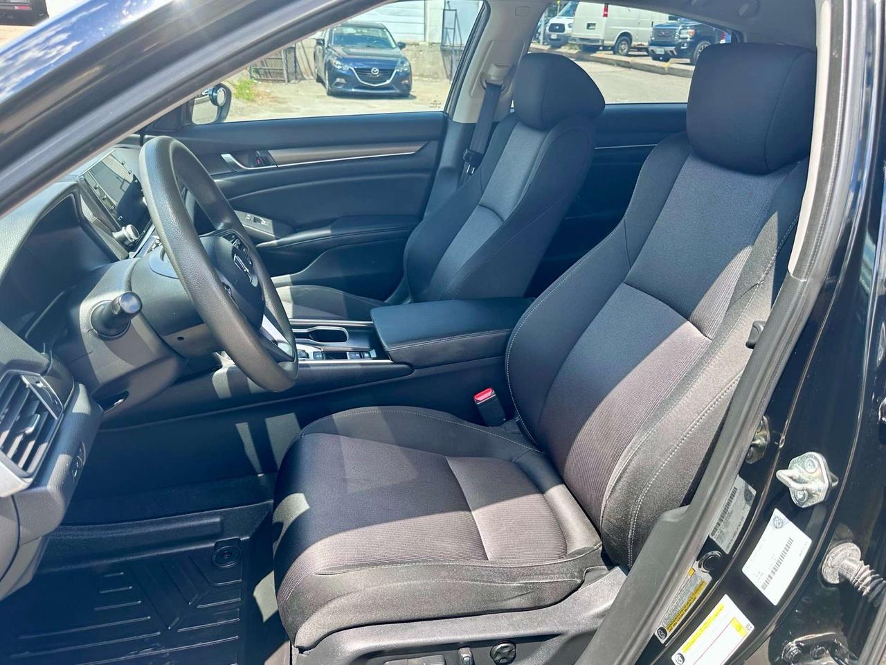 2019 Honda Accord LX ~ REAR CAM ~ CARPLAY ~ CERTIFIED Photo