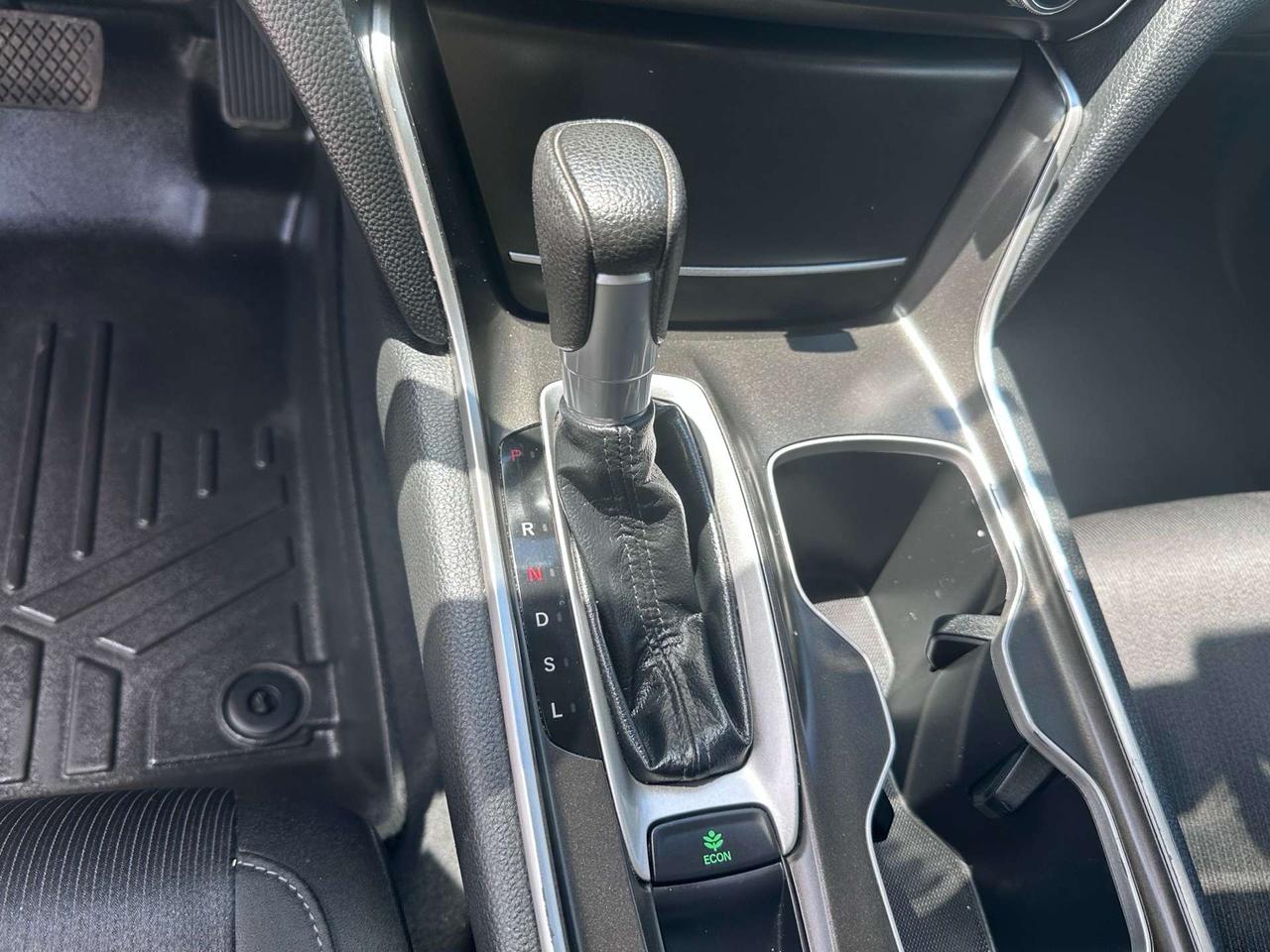 2019 Honda Accord LX ~ REAR CAM ~ CARPLAY ~ CERTIFIED Photo