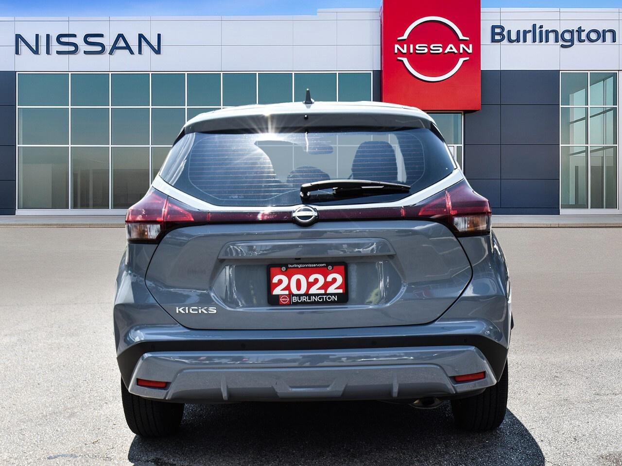 2022 Nissan Kicks S FWD, APPLE CARPLAY, GREAT ON FUEL Photo