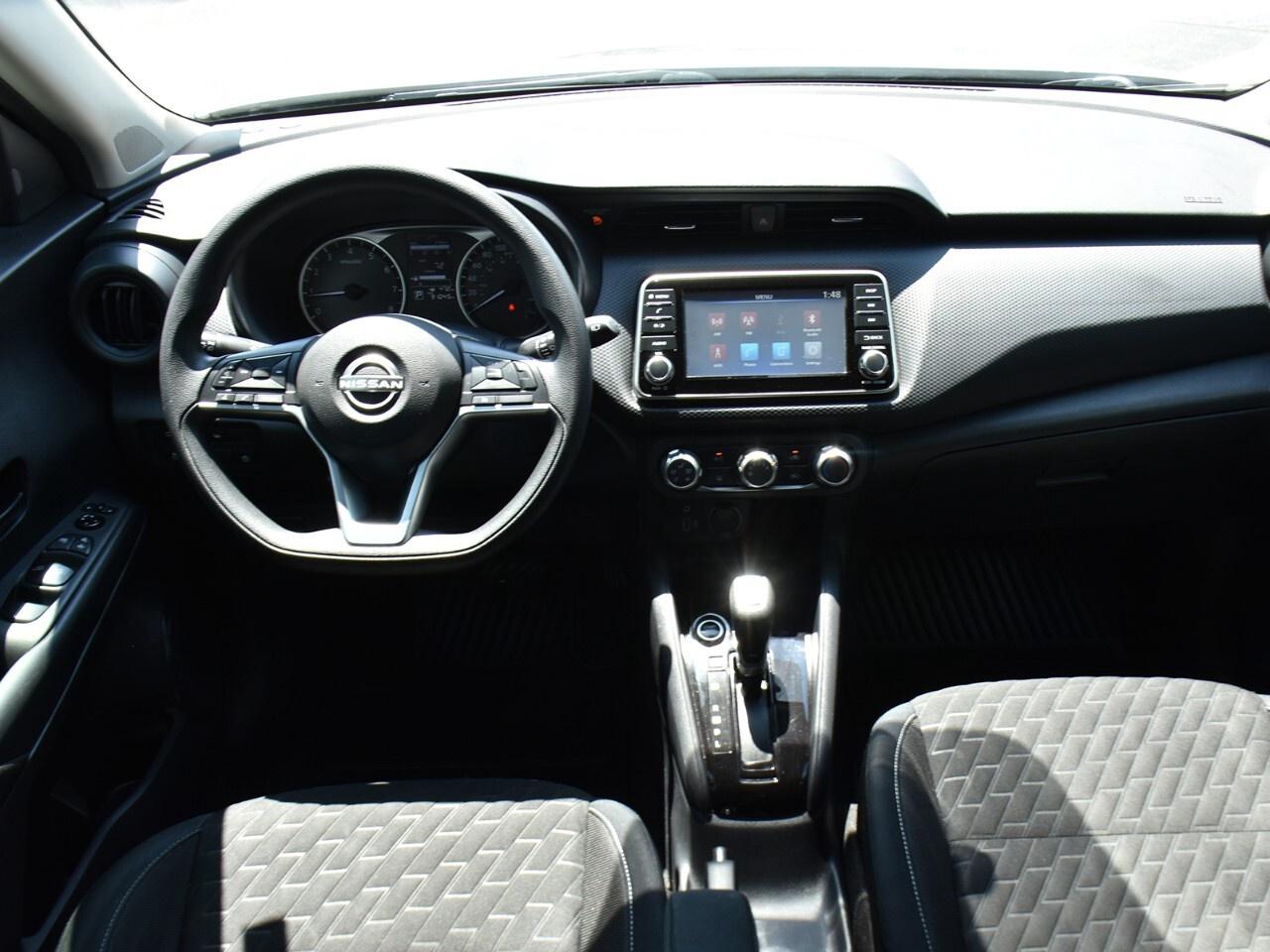 2022 Nissan Kicks S FWD, APPLE CARPLAY, GREAT ON FUEL Photo